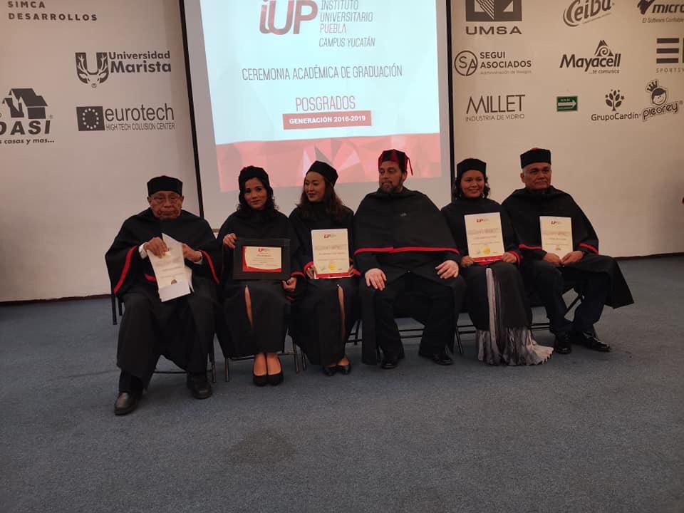 Estudiantes de maestría en IUPuebla